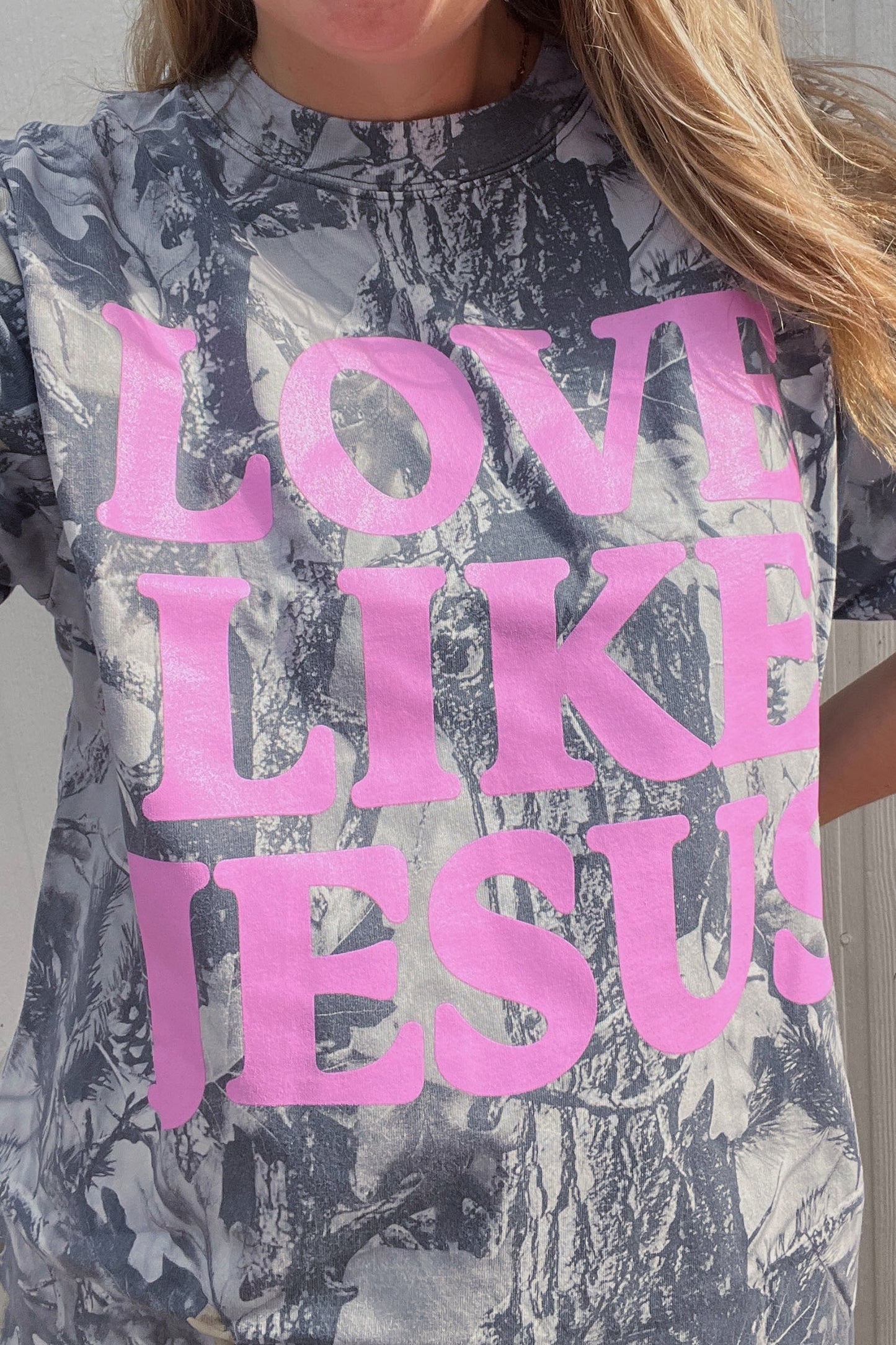 Curvy Gray Woodland Camouflage LOVE LIKE JESUS Plus Size T Shirt