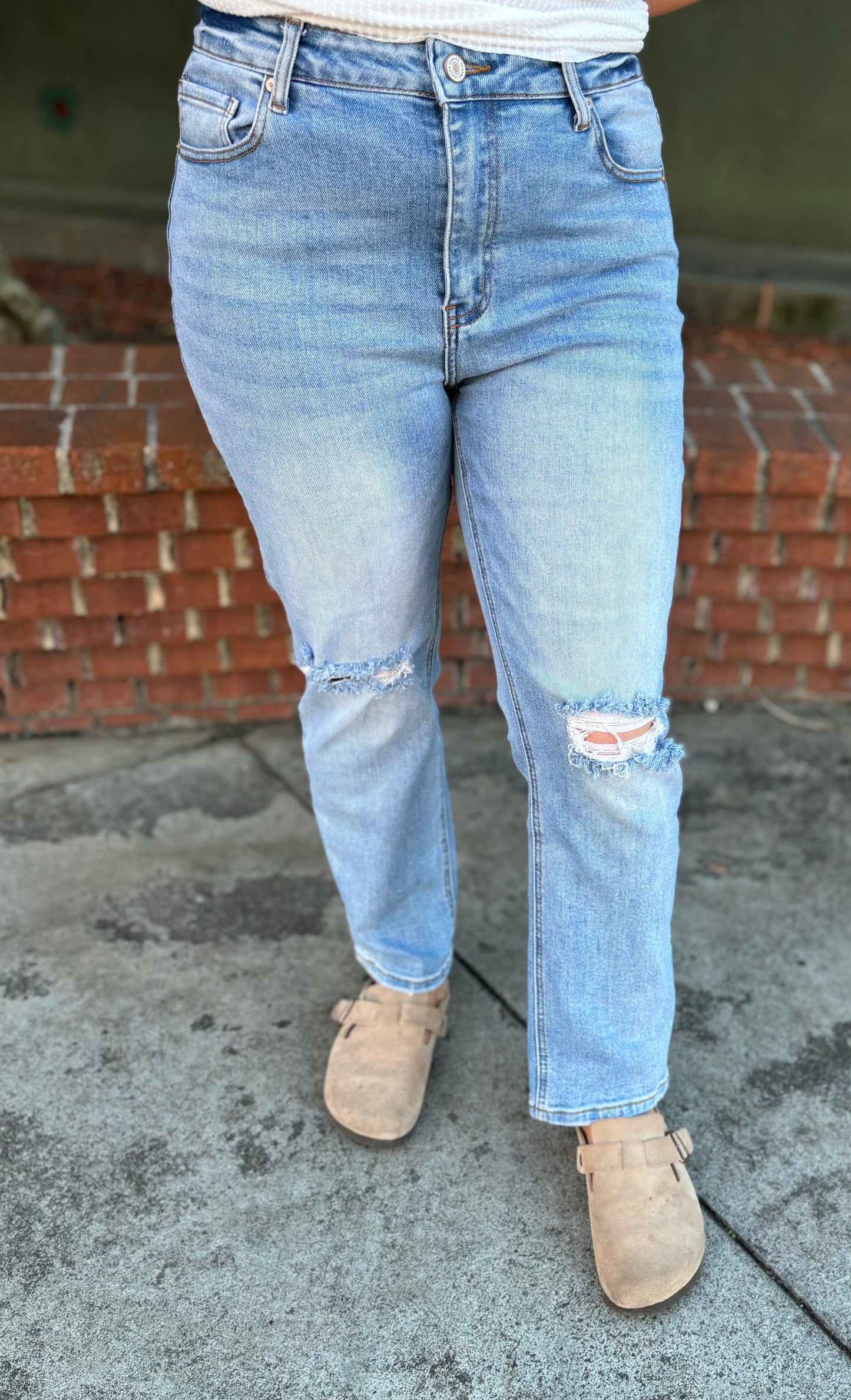 Distressed Cropped Straight Leg Jeans