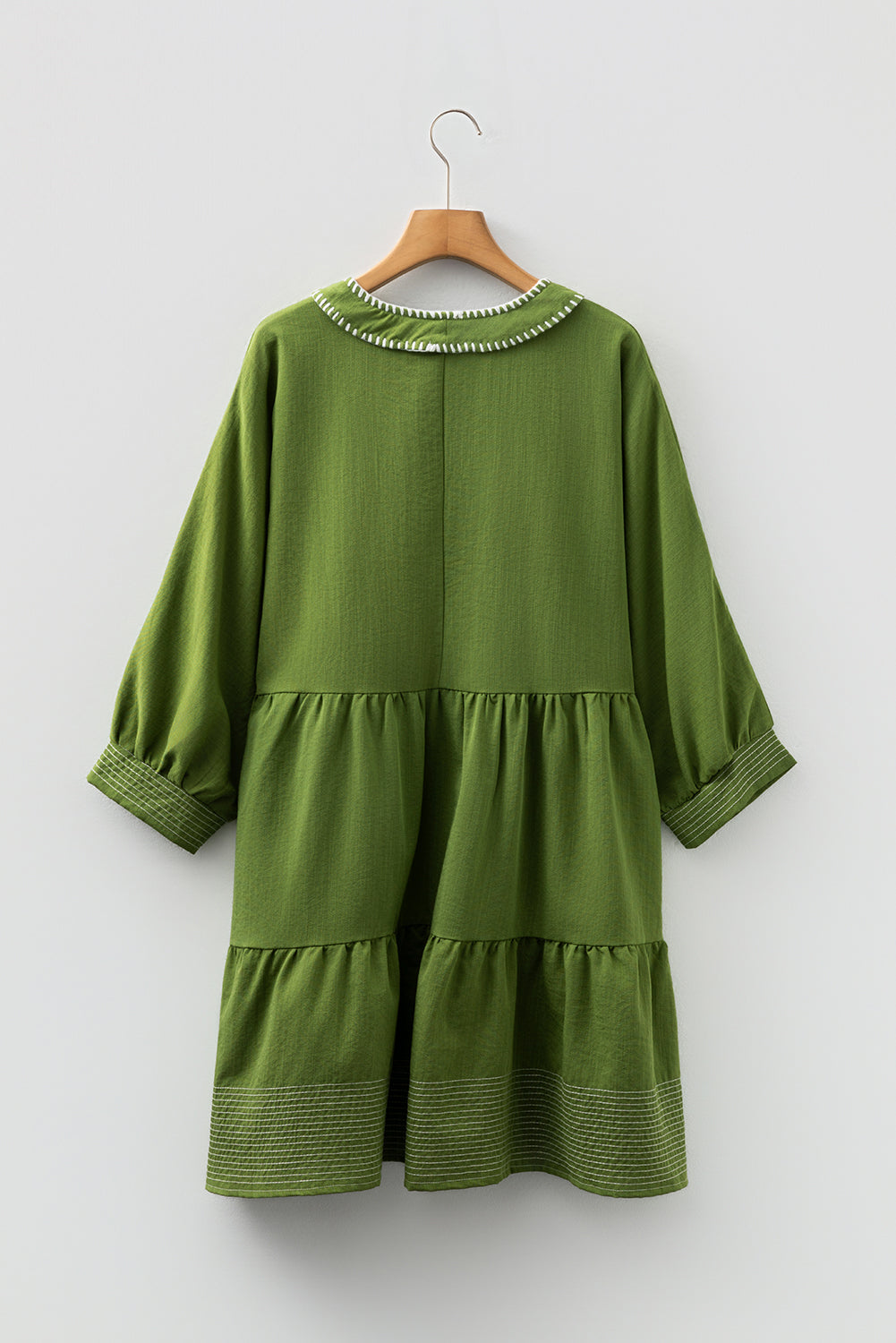 Jungle Green Contrast Stitched V Neck 3/4 Sleeve Tiered Dress (Warehouse Exclusives)