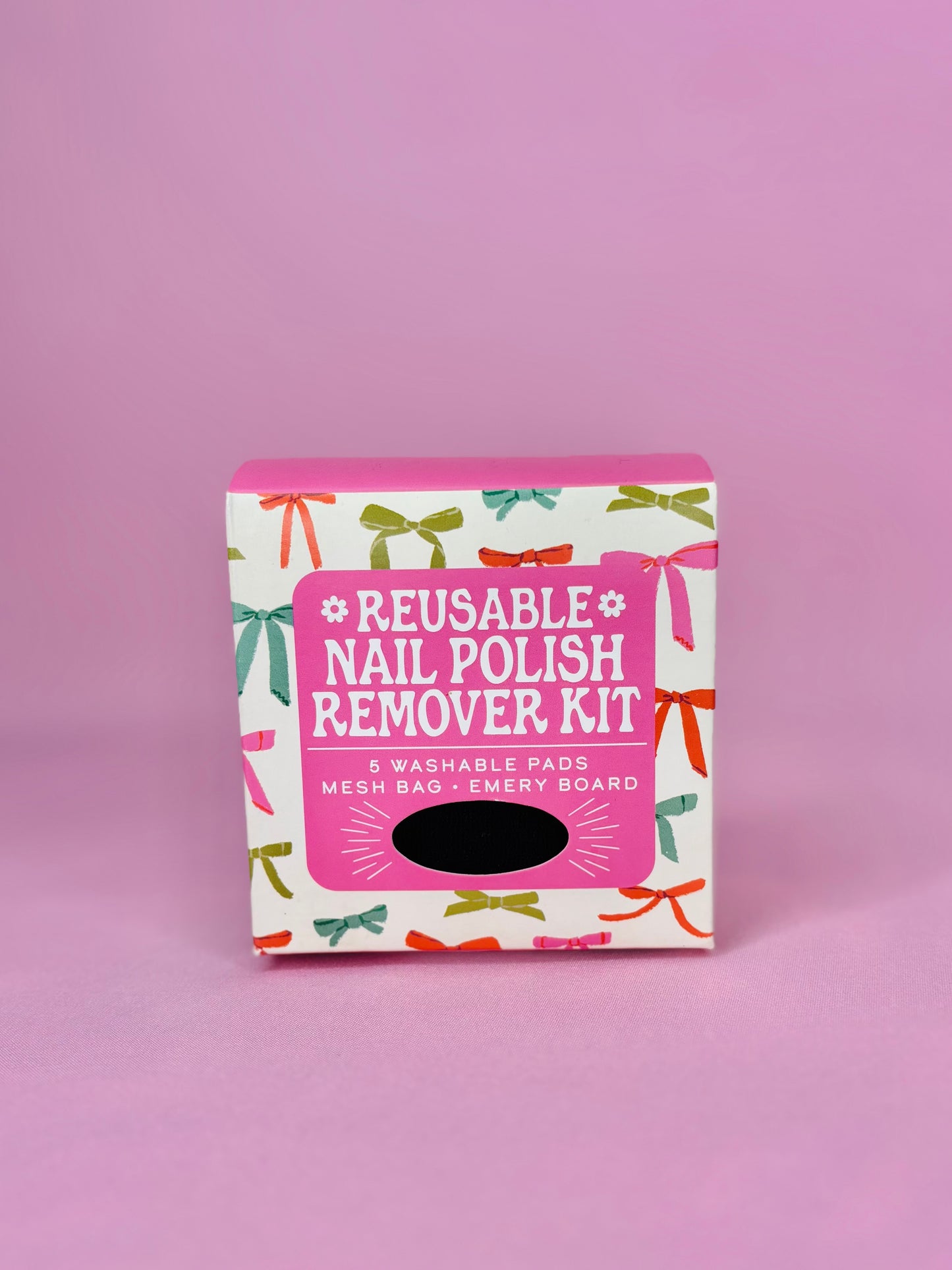 Studio Oh! Put a Bow on It reusable nail polish remover kit with eco-friendly applicators and cleaning tools.