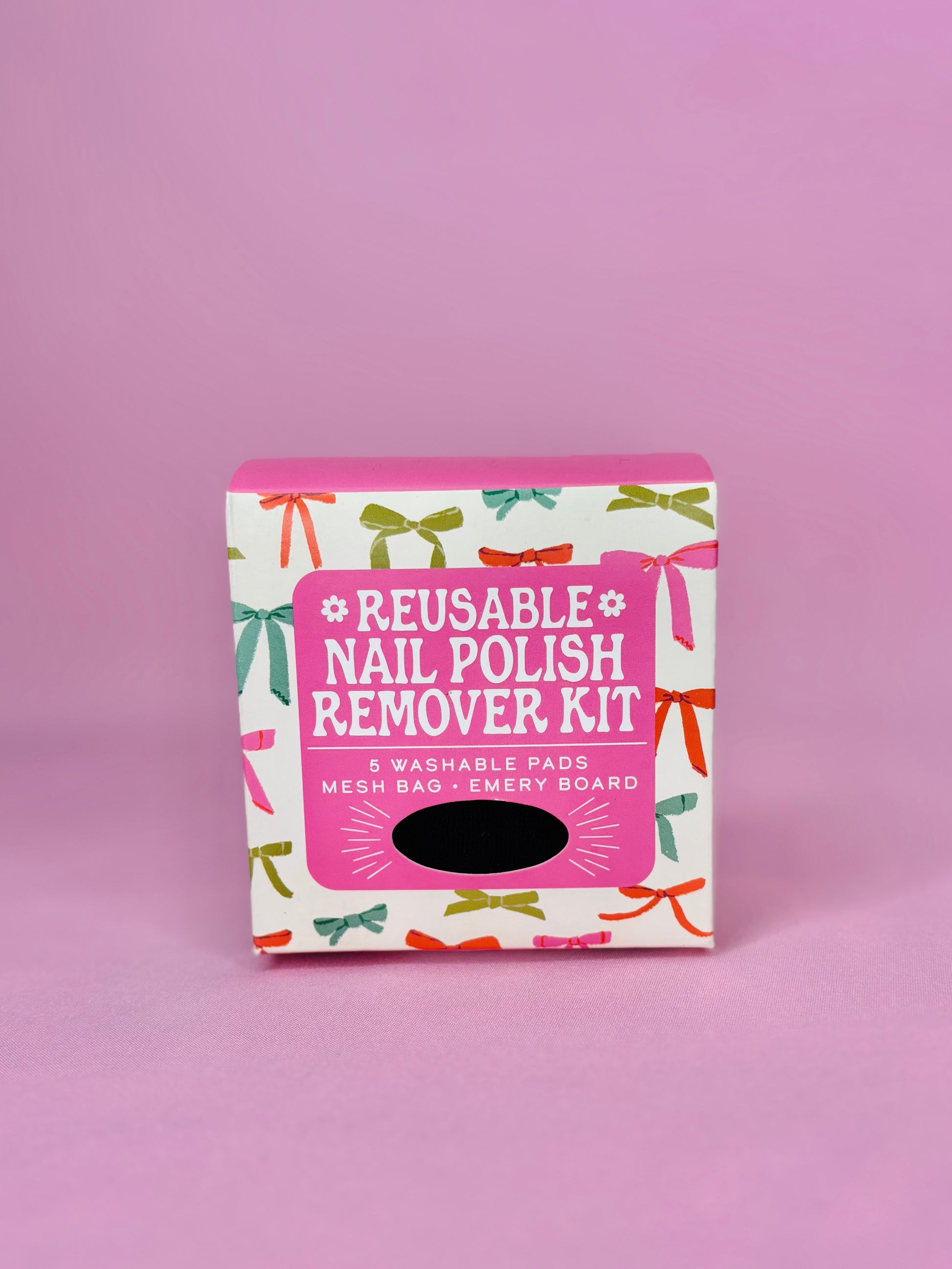 Studio Oh! Put a Bow on It reusable nail polish remover kit with eco-friendly applicators and cleaning tools.